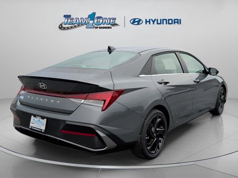 New 2026 Hyundai Elantra SEL Sport Premium image 8