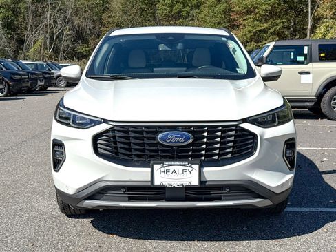 Certified 2023 Ford Escape Platinum image 2