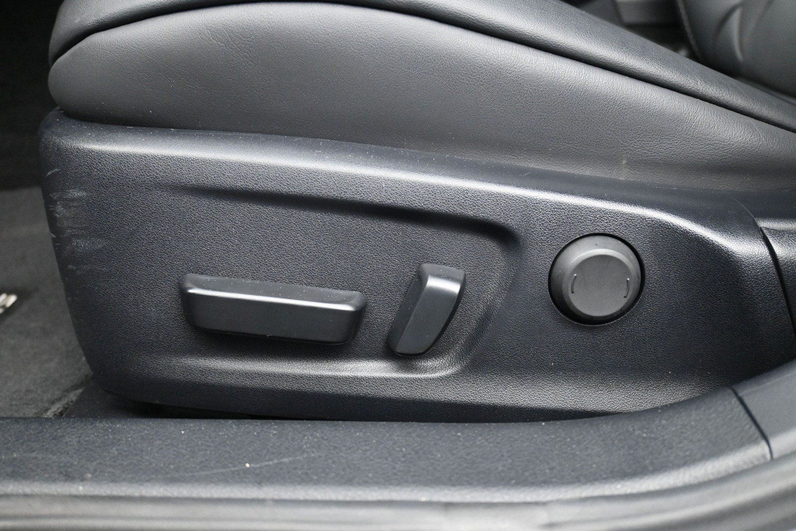 Used 2023 Lexus IS 350 F Sport w/ Memory Package RWD image 18