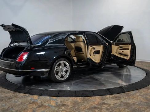 Used 2011 Bentley Mulsanne RWD image 31