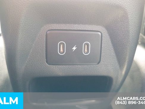 Certified 2025 Hyundai Venue Limited FWD image 21