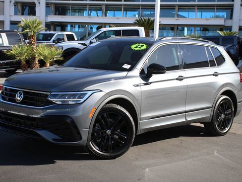 Used 2022 Volkswagen Tiguan SE R-Line AWD/4WD image 1