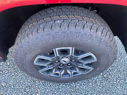 New 2026 Chevrolet Colorado Z71 w/ LPO, Skid Plate Package image 23