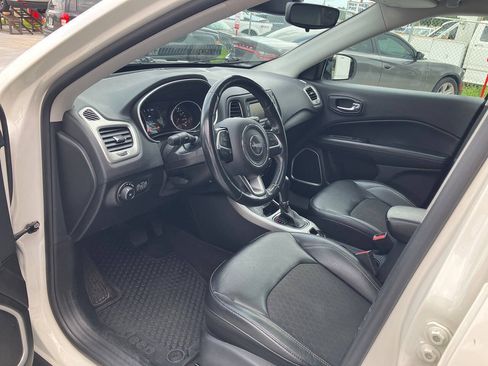Used 2018 Jeep Compass Latitude w/ Popular Equipment Group AWD/4WD image 23