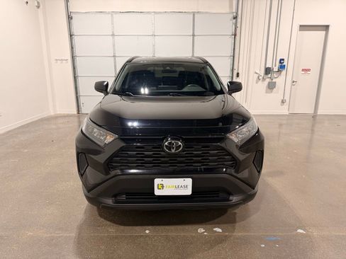 Used 2021 Toyota RAV4 LE image 2