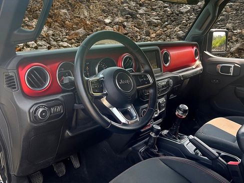 Used 2019 Jeep Wrangler Rubicon image 12