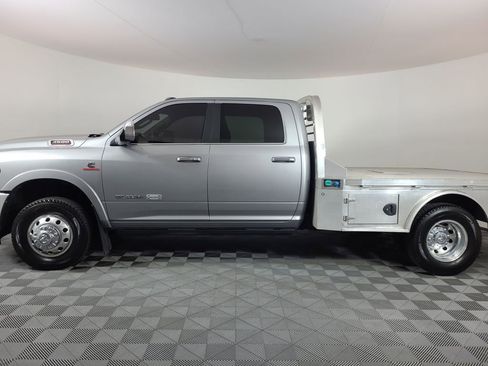 Used 2022 RAM 3500 Limited image 6