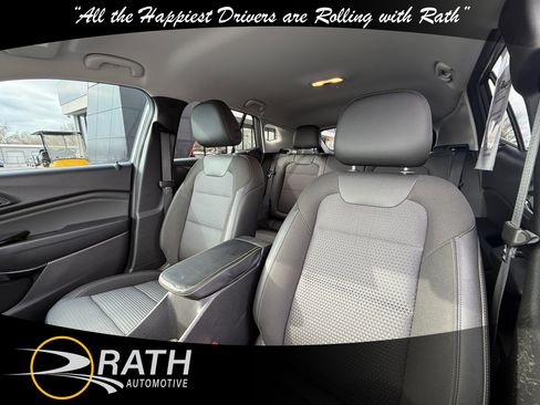 Used 2024 Chevrolet Trax LT w/ Driver Confidence Package image 12