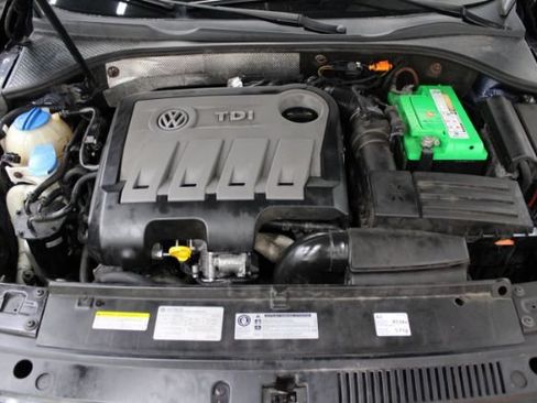 Used 2014 Volkswagen Passat TDI SEL Premium FWD image 24