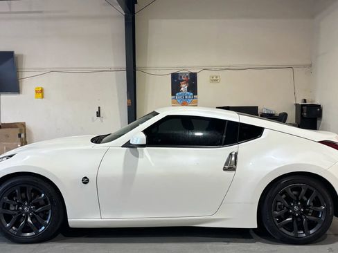 Used 2019 Nissan 370Z Coupe image 5