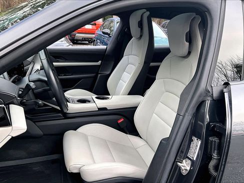 Used 2022 Porsche Taycan 4 Cross Turismo image 8