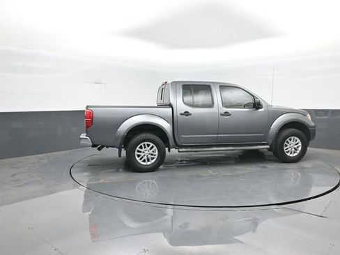 Used 2018 Nissan Frontier SV AWD/4WD image 8