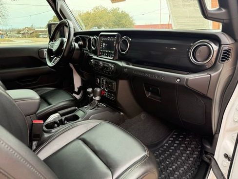 Used 2021 Jeep Wrangler Unlimited Rubicon AWD/4WD image 31