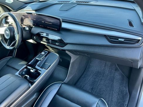 Used 2025 Buick Enclave Avenir w/ Super Cruise Package image 24