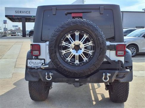 Used 2012 Jeep Wrangler Unlimited Sport image 6