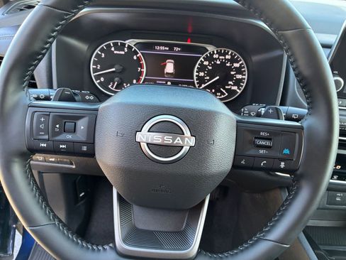 Used 2025 Nissan Rogue SV image 30