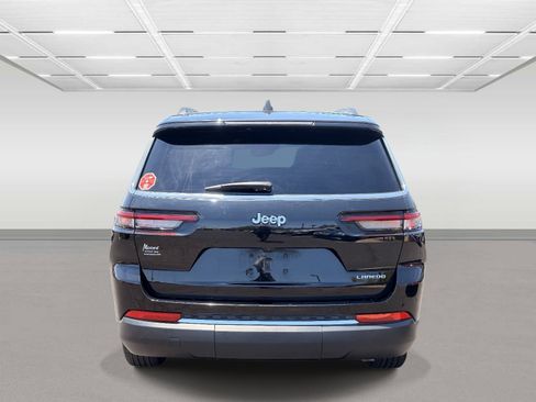 Used 2023 Jeep Grand Cherokee L Laredo RWD image 4