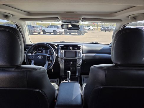 Used 2019 Toyota 4Runner SR5 Premium image 20