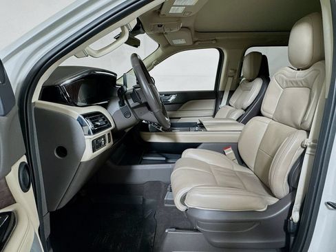 Used 2023 Lincoln Navigator Reserve AWD/4WD image 20