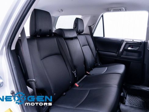 Used 2019 Toyota 4Runner TRD Off-Road Premium AWD/4WD image 42