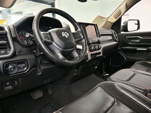 Used 2019 RAM 1500 Laramie image 12
