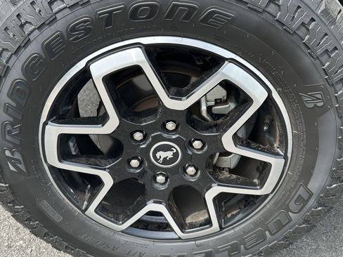 Used 2021 Ford Bronco Outer Banks AWD/4WD image 12