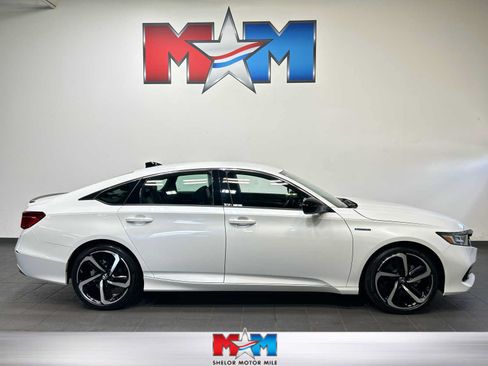 Used 2022 Honda Accord Sport image 1