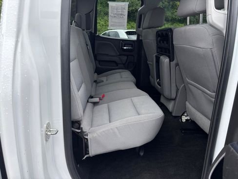 Used 2018 Chevrolet Silverado 1500 Custom w/ Custom Value Package RWD image 12