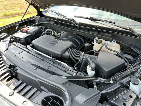 Used 2025 GMC Yukon AT4 w/ AT4 Premium Package image 27