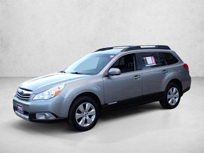 Used 2011 Subaru Outback 2.5i Limited w/ PWR Moonroof Pkg