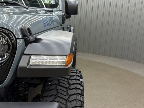 Used 2024 Jeep Wrangler Unlimited AWD/4WD image 13