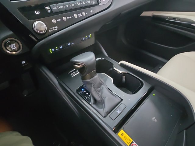 Used 2025 Lexus ES 350 w/ Premium Package FWD image 19