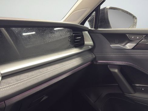 New 2026 Volkswagen Tiguan SE AWD/4WD image 27