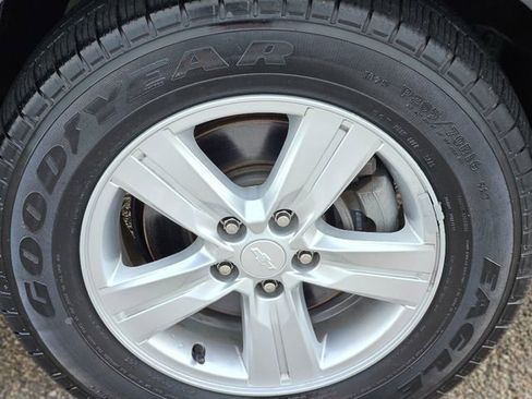 Used 2020 Chevrolet Trax LT w/ LT Convenience Package image 9