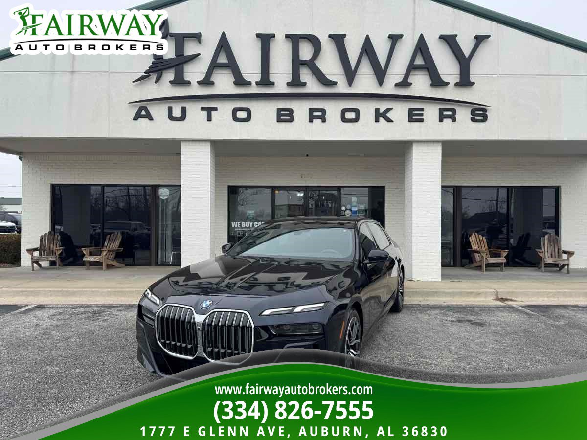 Used 2025 BMW 740i xDrive AWD/4WD image 1