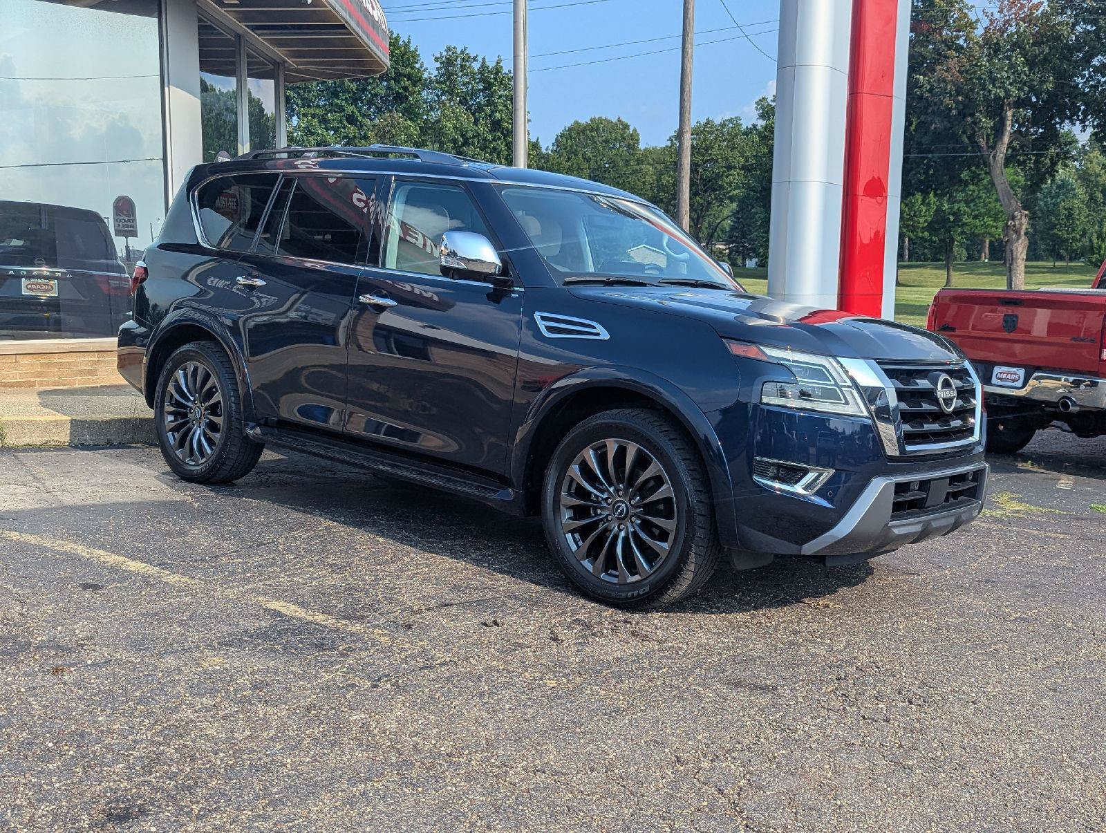 Used 2023 Nissan Armada Platinum w/ Captain's Chairs Package AWD/4WD image 17
