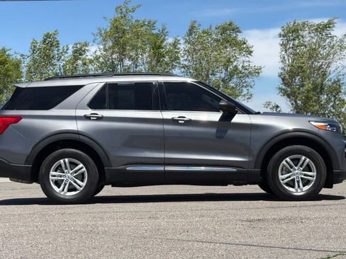 Certified 2023 Ford Explorer XLT w/ Equipment Group 202A AWD/4WD image 8