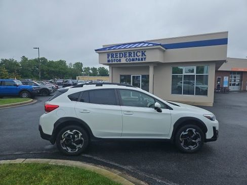 Used 2021 Subaru Crosstrek 2.5i Limited w/ Moonroof Package 2 AWD/4WD image 3