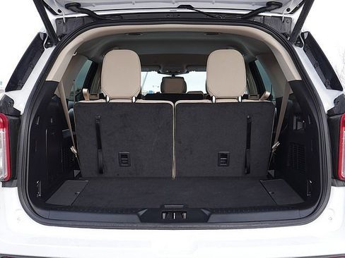 Used 2023 Ford Explorer 4WD image 45