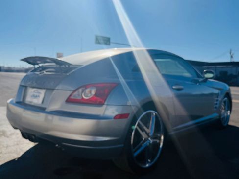 Used 2005 Chrysler Crossfire Limited image 3
