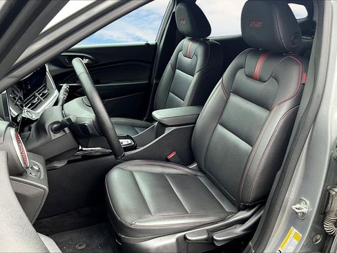 Used 2024 Chevrolet Trax RS w/ Driver Confidence Package image 13