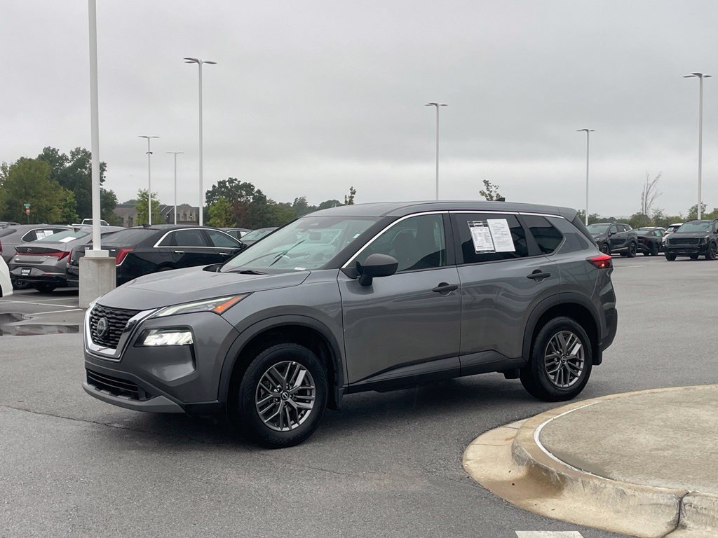 Used 2023 Nissan Rogue S AWD/4WD image 4