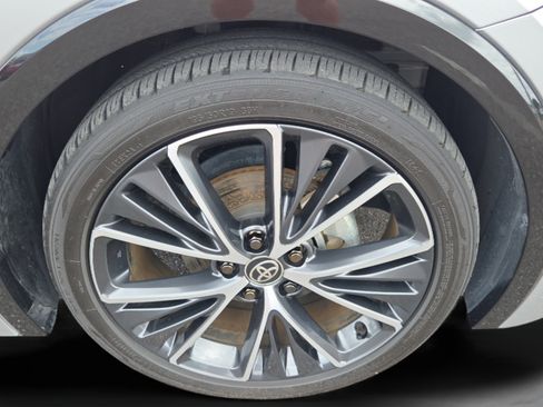 Certified 2025 Toyota Prius Limited FWD image 36