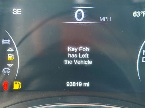 Used 2018 Jeep Grand Cherokee Laredo image 12