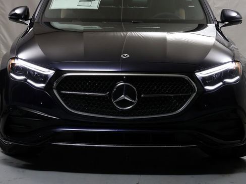 New 2026 Mercedes-Benz E 350 4MATIC Sedan image 6