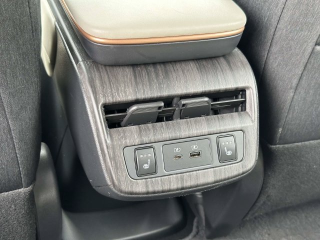Used 2023 Nissan Ariya AWD image 18