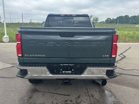 Used 2025 Chevrolet Silverado 3500 LTZ w/ LTZ Plus Package AWD/4WD image 4