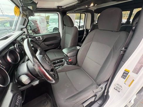Used 2022 Jeep Gladiator Sport image 25