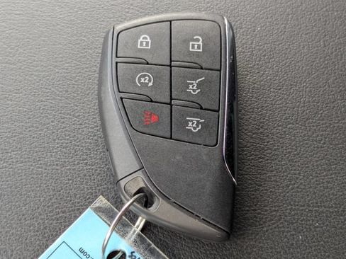 Used 2025 Chevrolet Suburban Z71 AWD/4WD image 40