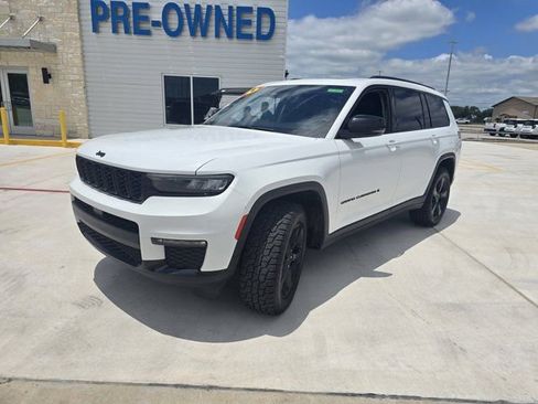 Used 2023 Jeep Grand Cherokee L Limited w/ Black Appearance Package RWD image 7